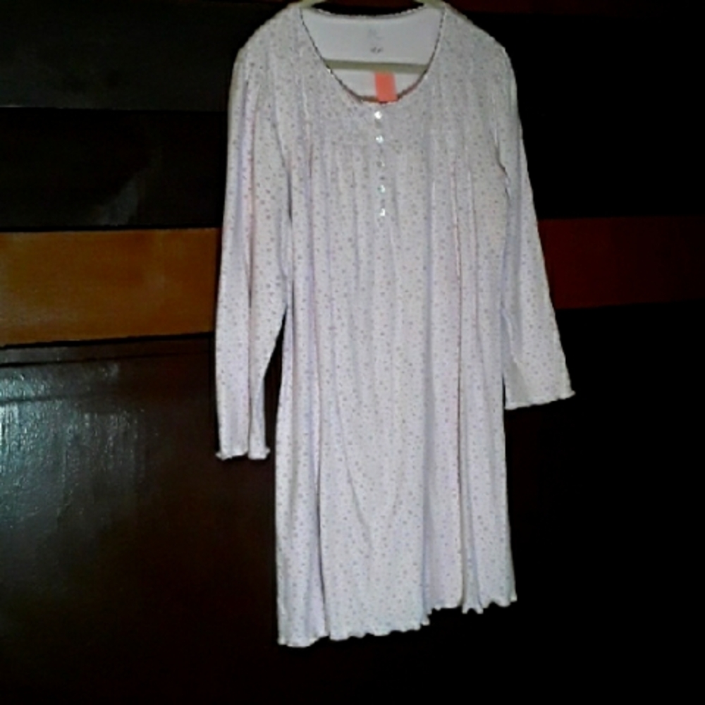 Beautiful Aria Large Long Sleeve Partial Button Down Pink Floral Nightgown